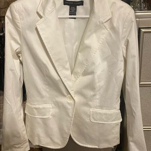 NEW YORK & Company white blazer/ suit jacket sz 8 fully lined great condition!